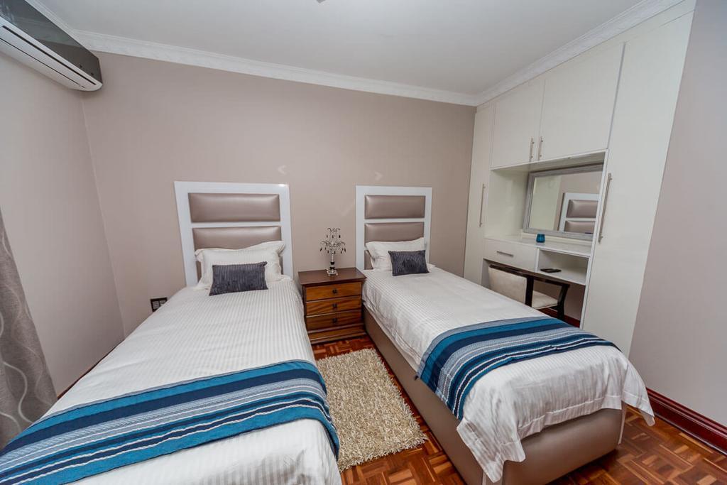 The Musafer Travel Lodge Pietermaritzburg Esterno foto