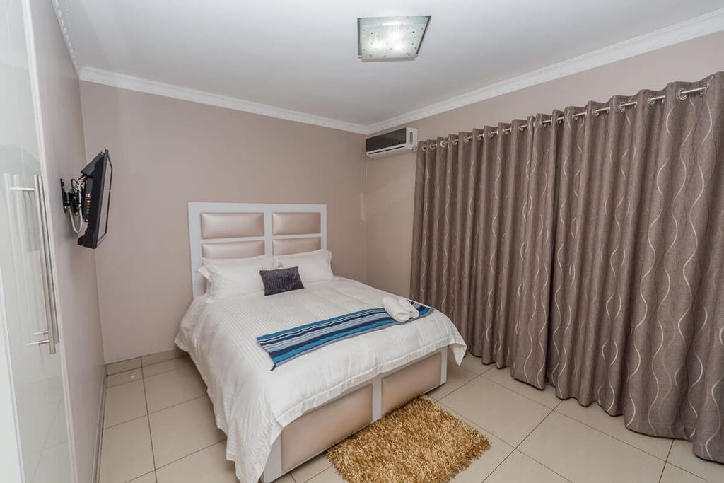 The Musafer Travel Lodge Pietermaritzburg Esterno foto