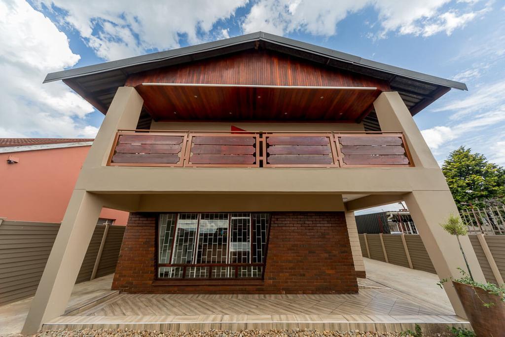 The Musafer Travel Lodge Pietermaritzburg Esterno foto