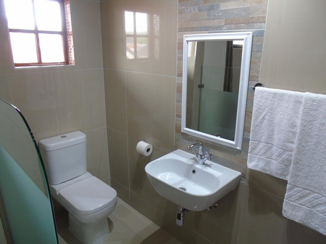 The Musafer Travel Lodge Pietermaritzburg Esterno foto