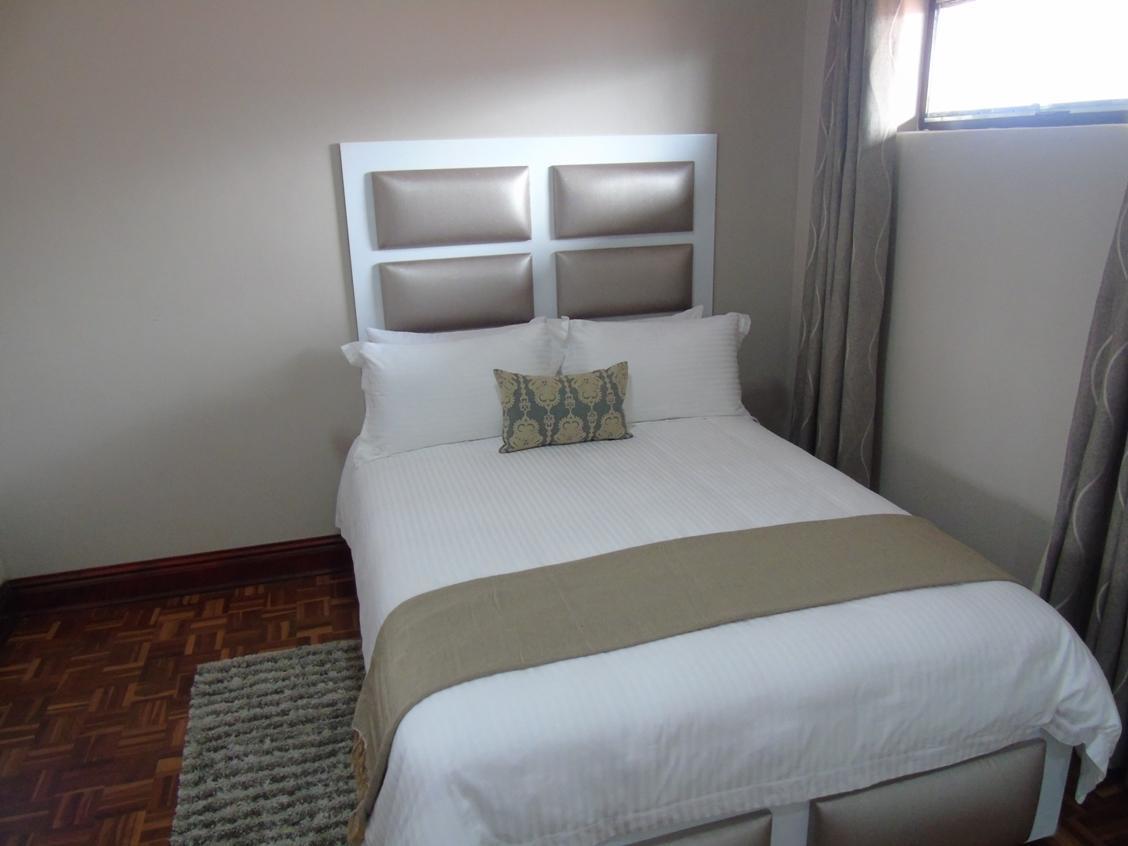 The Musafer Travel Lodge Pietermaritzburg Esterno foto